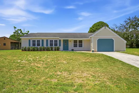 450 SW Kentwood Rd, Port Saint Lucie, FL 34953