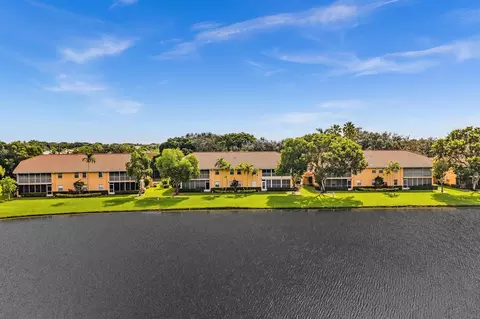 9589 Shadybrook Dr #201, Boynton Beach, FL 33437