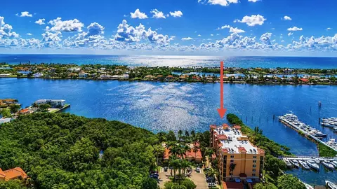 1200 Scotia Dr #403, Hypoluxo, FL 33462