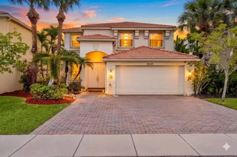 9147 Dupont Pl, Wellington, FL 33414