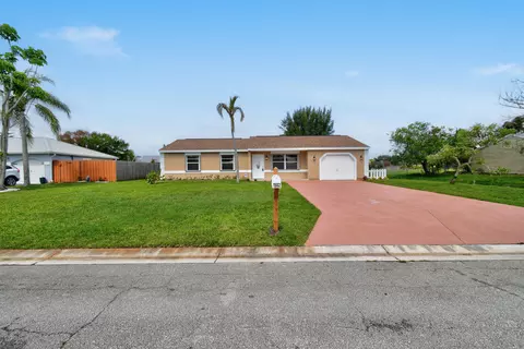 1502 SE Belcrest St, Port Saint Lucie, FL 34952