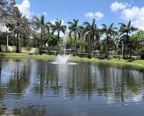 203 S Santa Catalina Cir #203, North Lauderdale, FL 33068