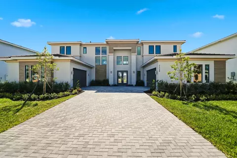 7738 Longchamp Ln, Lake Worth, FL 33449