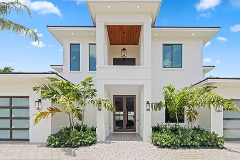 1160 Emerald Ln, Riviera Beach, FL 33404