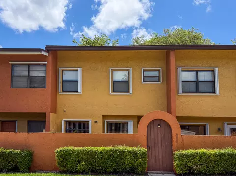 4567 NW 90th Ave, Sunrise, FL 33351