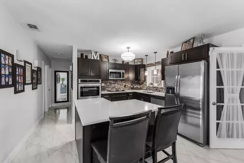 517 Ibis Dr, Delray Beach, FL 33444