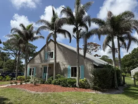 709 Savannah St, Fort Pierce, FL 34982