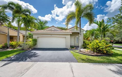 1252 Sabal Trl, Weston, FL 33327