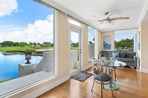 7369 Orangewood Ln #103, Boca Raton, FL 33433