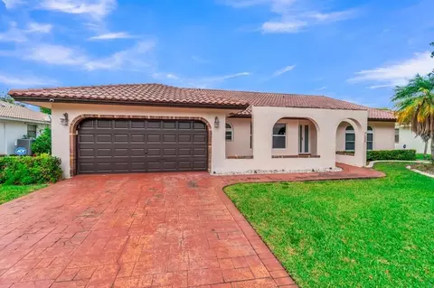 895 NW 110th Ln, Coral Springs, FL 33071