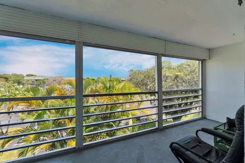 5190 E Sabal Palm Blvd #304, Tamarac, FL 33319
