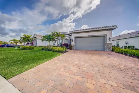 10562 Northbrook Cir, Palm Beach Gardens, FL 33412