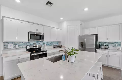 6026 Henderson Way, West Palm Beach, FL 33415