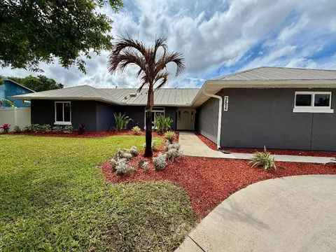 6325 6th St, Vero Beach, FL 32968