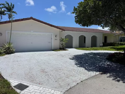 2800 NE 57th Ct, Fort Lauderdale, FL 33308