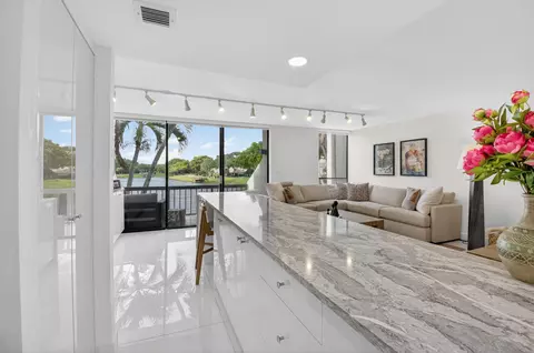 804 Bridgewood Pl, Boca Raton, FL 33434