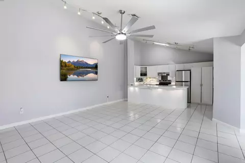 Living - 1801 S Us Hwy 1 #3A, Jupiter, FL 33477 photo 2 of 5