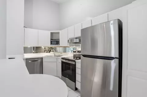 Kitchen - 1801 S Us Hwy 1 #3A, Jupiter, FL 33477 photo 2 of 2