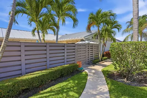 Exterior - 1801 S Us Hwy 1 #3A, Jupiter, FL 33477 photo 5 of 5