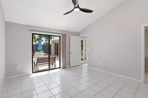Bedroom - 1801 S Us Hwy 1 #3A, Jupiter, FL 33477 photo 2 of 3