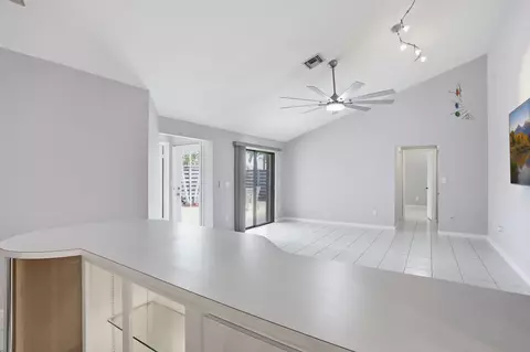 Living - 1801 S Us Hwy 1 #3A, Jupiter, FL 33477 photo 3 of 5