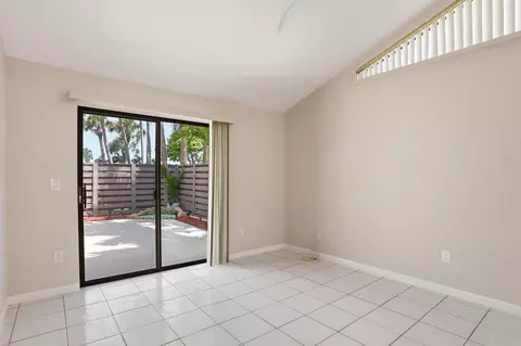 Living - 1801 S Us Hwy 1 #3A, Jupiter, FL 33477 photo 5 of 5