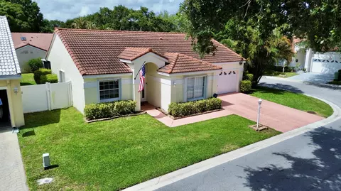 10189 Balsa Way, Palm Beach Gardens, FL 33410