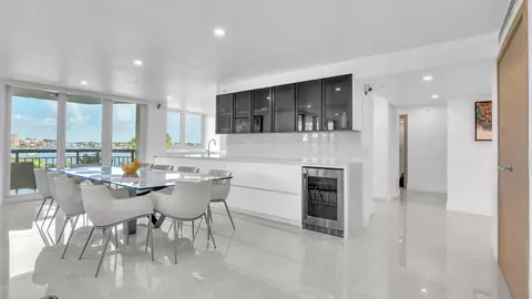901 E Camino Real, Boca Raton, FL 33432