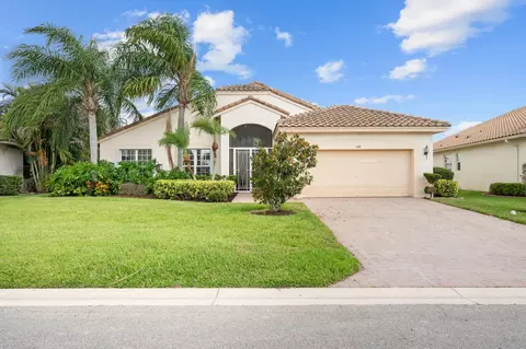 524 NW Blue Lake Dr, Port Saint Lucie, FL 34986