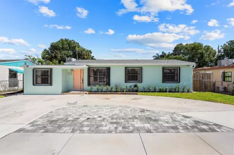 2105 Wellington Rd, West Palm Beach, FL 33409