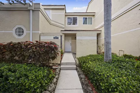 3477 Deer Creek Palladian Cir, Deerfield Beach, FL 33442