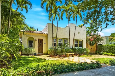 810 Avon Rd, West Palm Beach, FL 33401