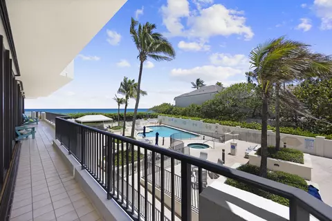800 Ocean Dr #205, Juno Beach, FL 33408