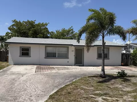 641 SW 14th Ct, Deerfield Beach, FL 33441