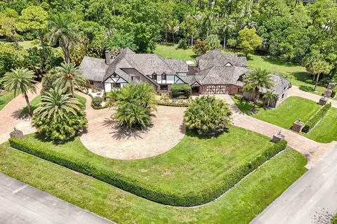 14900 Stirrup Ln, Wellington, FL 33414