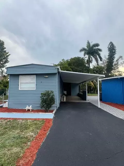 2000 N Congress Ave #41, West Palm Beach, FL 33409