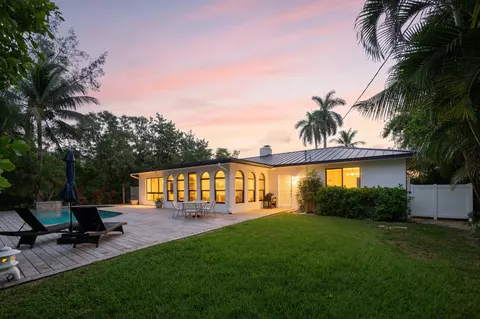 35 Anna St, Ocean Ridge, FL 33435