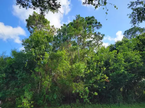 7301 Winter Garden Pkwy, Fort Pierce, FL 34951