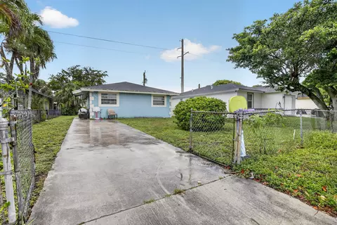2842 NW 9th Pl, Fort Lauderdale, FL 33311