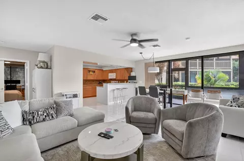 19181 Sabal Lake Dr #5151, Boca Raton, FL 33434