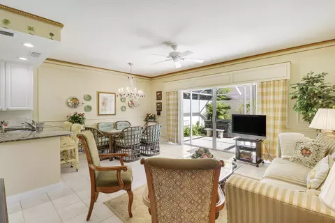 Living - 77 Laurel Oaks Cir, Tequesta, FL 33469 photo 1 of 3