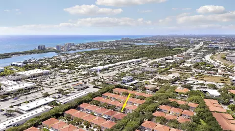 77 Laurel Oaks Cir, Tequesta, FL 33469