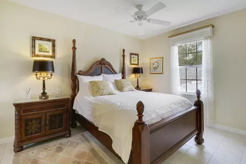Bedroom - 77 Laurel Oaks Cir, Tequesta, FL 33469 photo 4 of 5