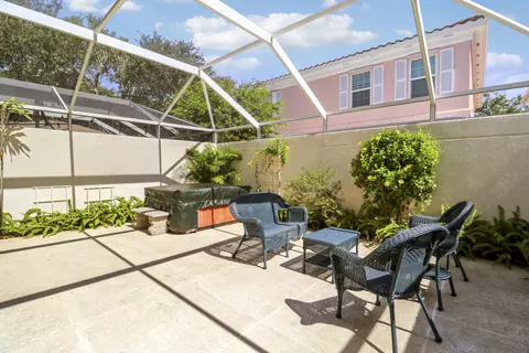 Exterior - 77 Laurel Oaks Cir, Tequesta, FL 33469 photo 3 of 6