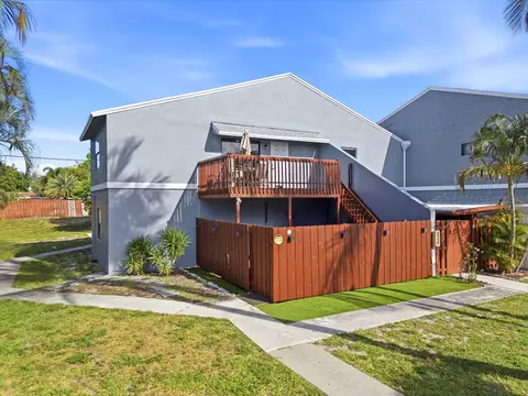 30 Crossings Cir #G, Boynton Beach, FL 33435