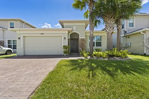 1600 NW Vivanco St, Port Saint Lucie, FL 34986