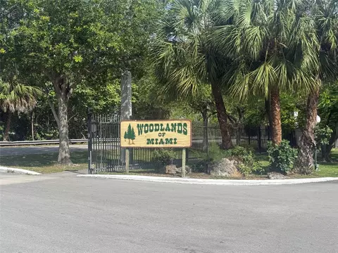 14225 Memorial Hwy 1f Hwy #1F, Miami, FL 33161