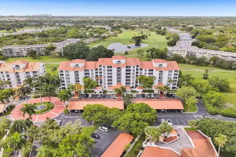 4112 W Palm Aire Dr #122A, Pompano Beach, FL 33069