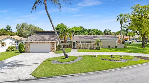 10751 NW 43rd Ct, Coral Springs, FL 33065