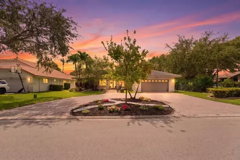 4911 NW 96th Dr, Coral Springs, FL 33076